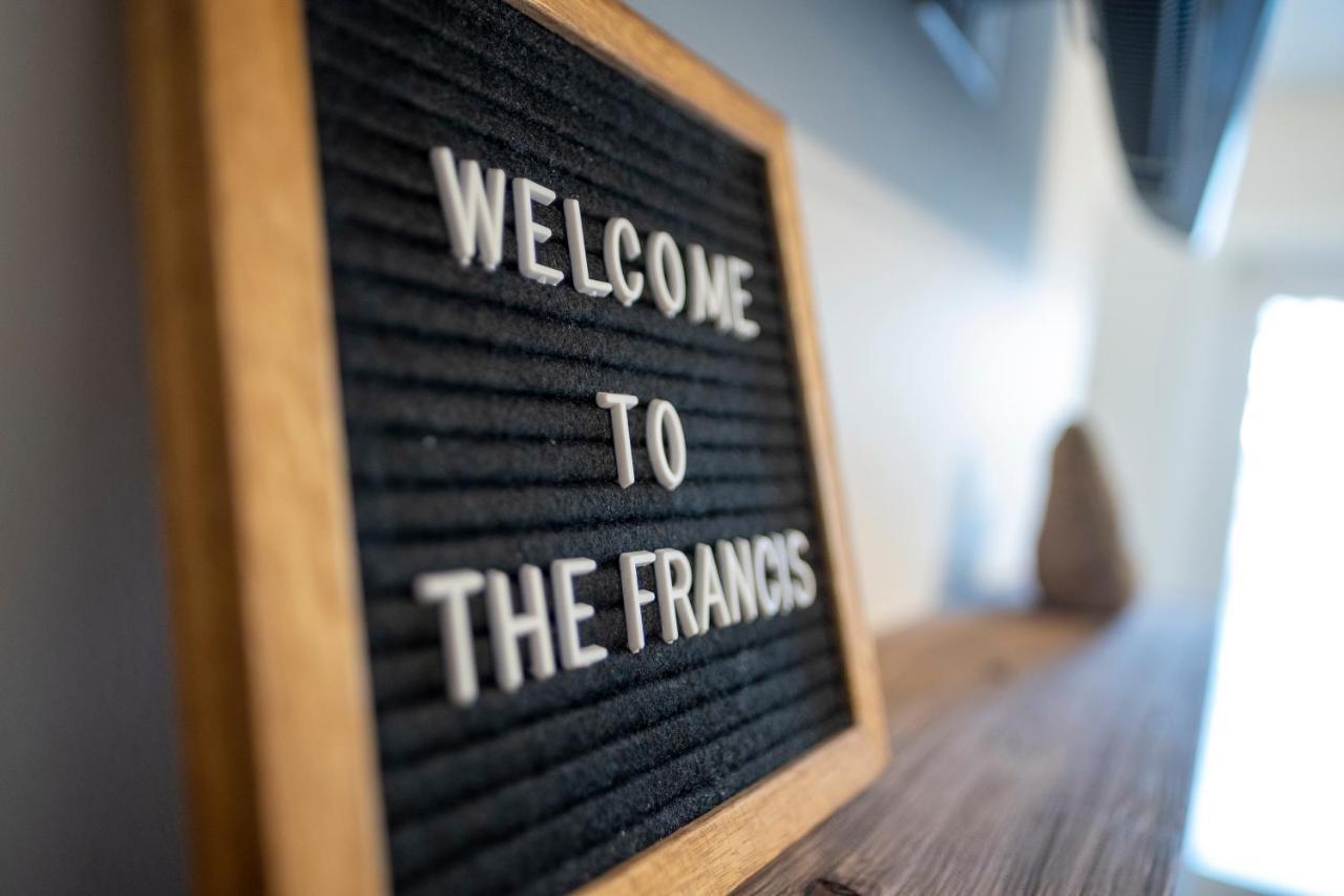 The Francis Boutique Inn 우크루렛 외부 사진